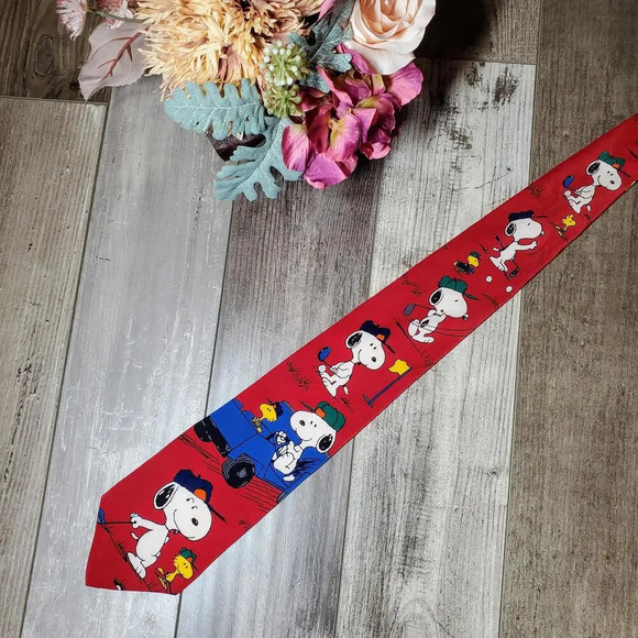 SNOOPY GOLFER Peanuts Cartoon Golf Men’s Burgundy Red Neck Tie 100% Silk - Picture 2 of 7